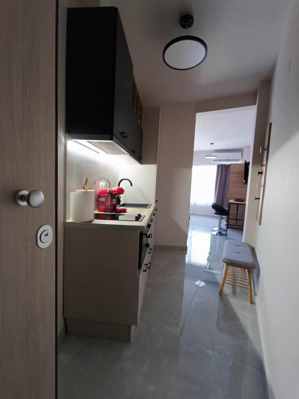 Central Studio In Veria Extérieur photo