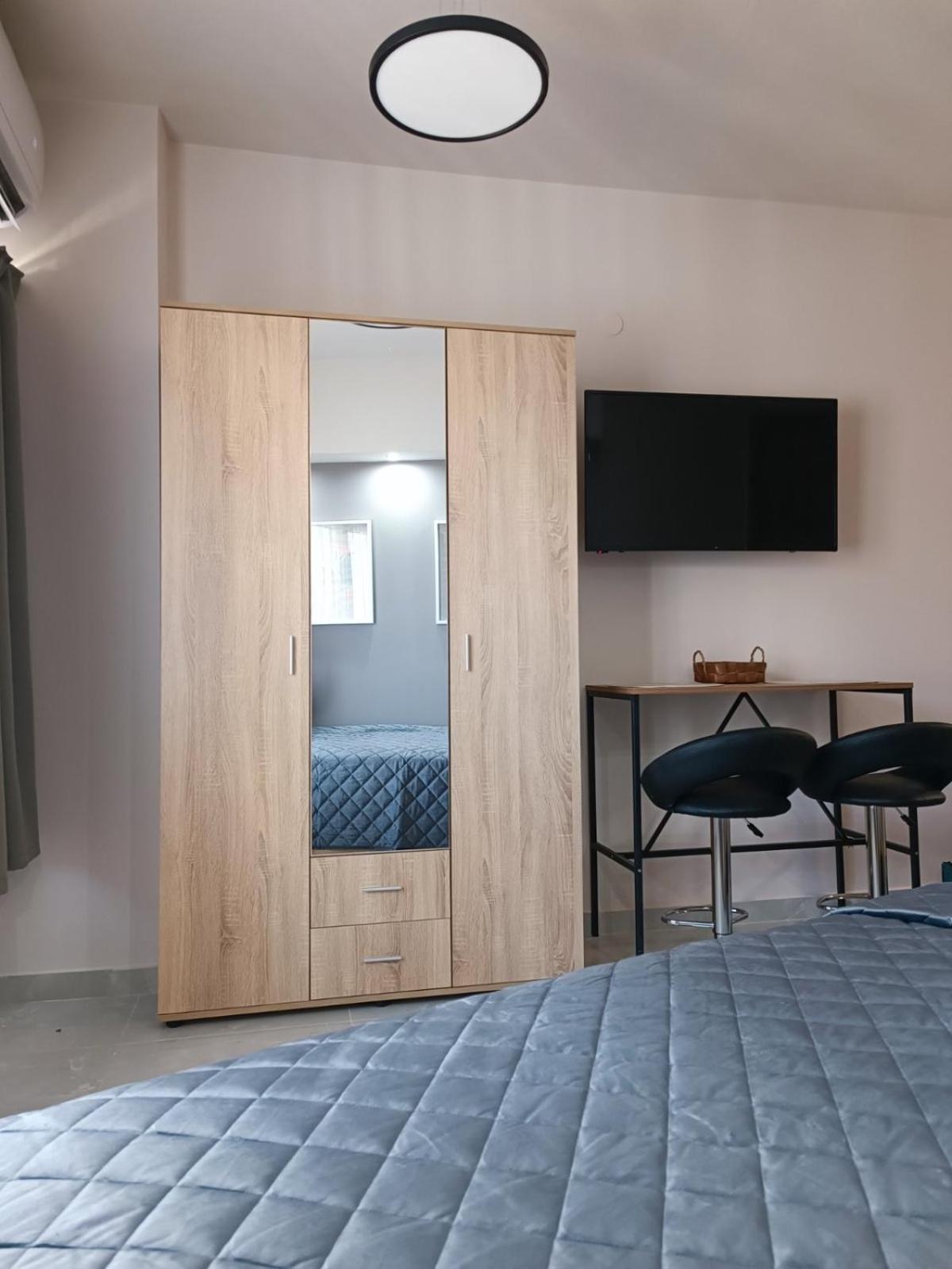 Central Studio In Veria Extérieur photo